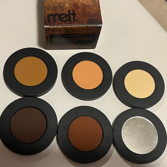 Melt cosmetic stack eyeshadow palette - Picture 2 of 3